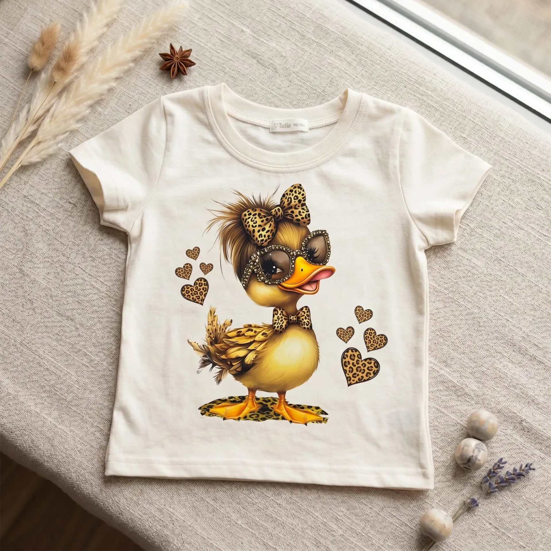 Girls T-shirt with stylish duck print – ecru