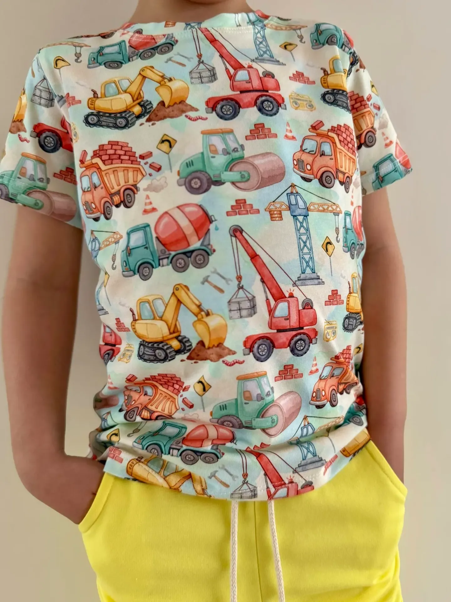 Jongens T-shirt met bouwvoertuigen print