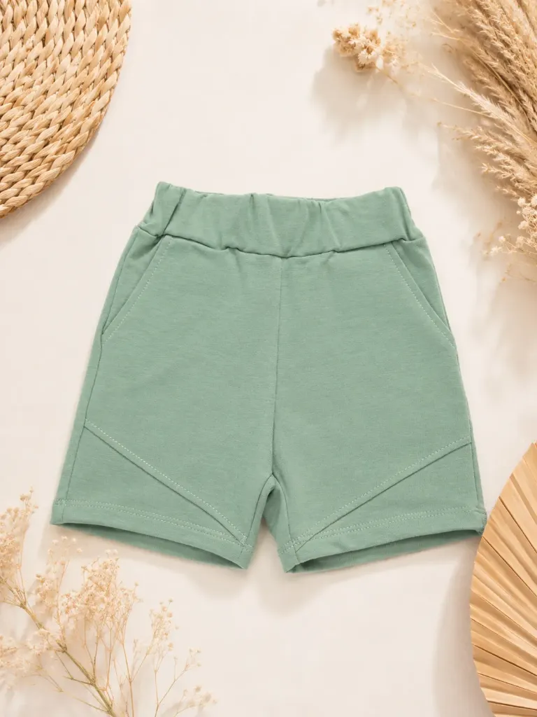 Green kids shorts with pockets