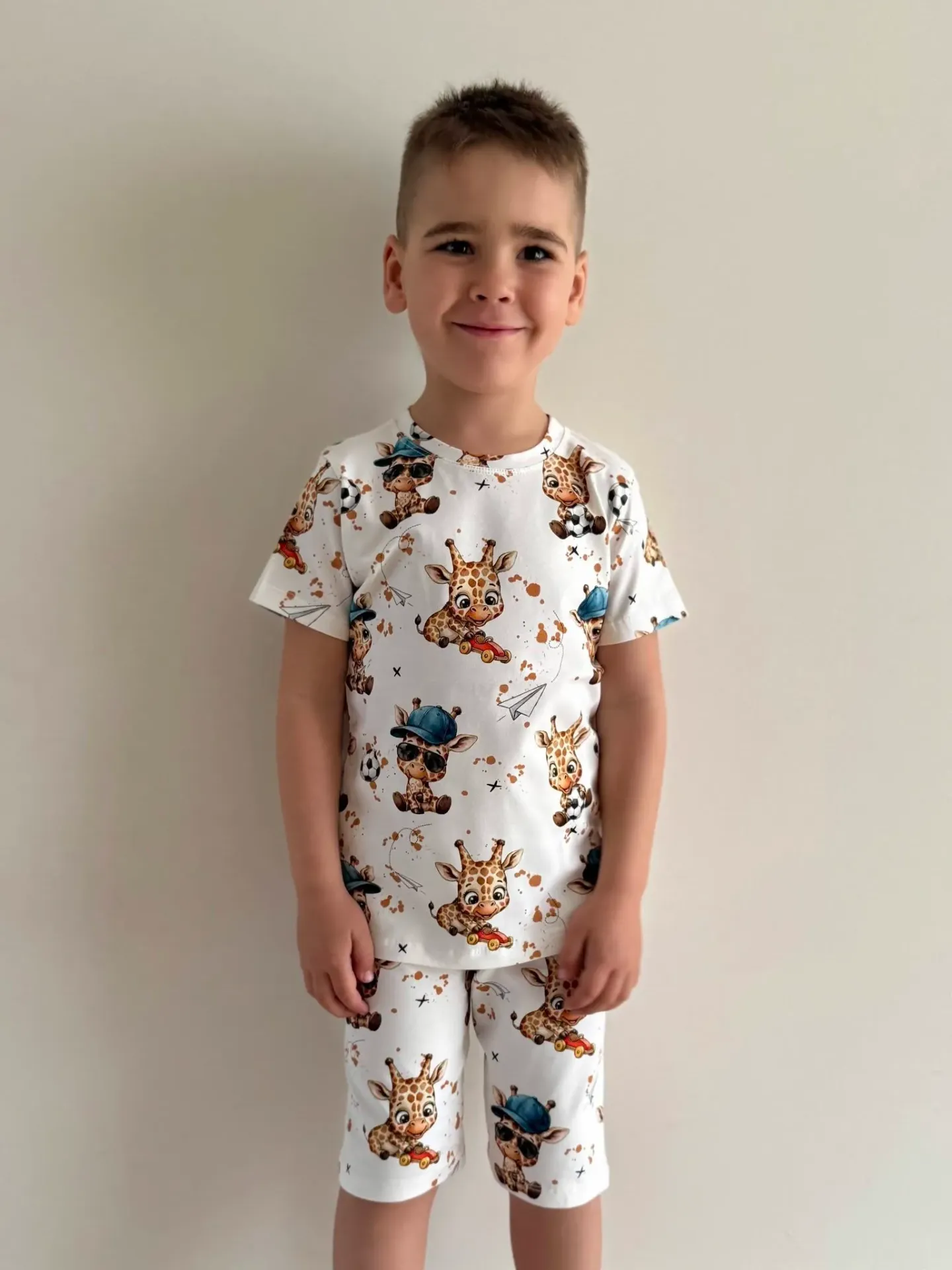 Jongens pyjama met giraffe print