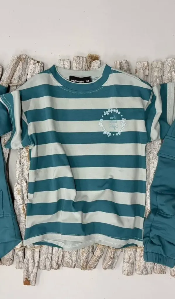 Chłopięcy T-shirt w paski