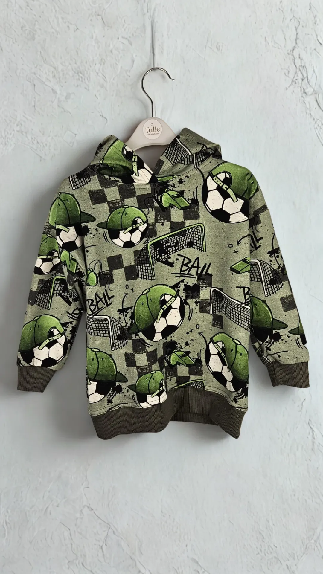 Kids hoodie with football print – green