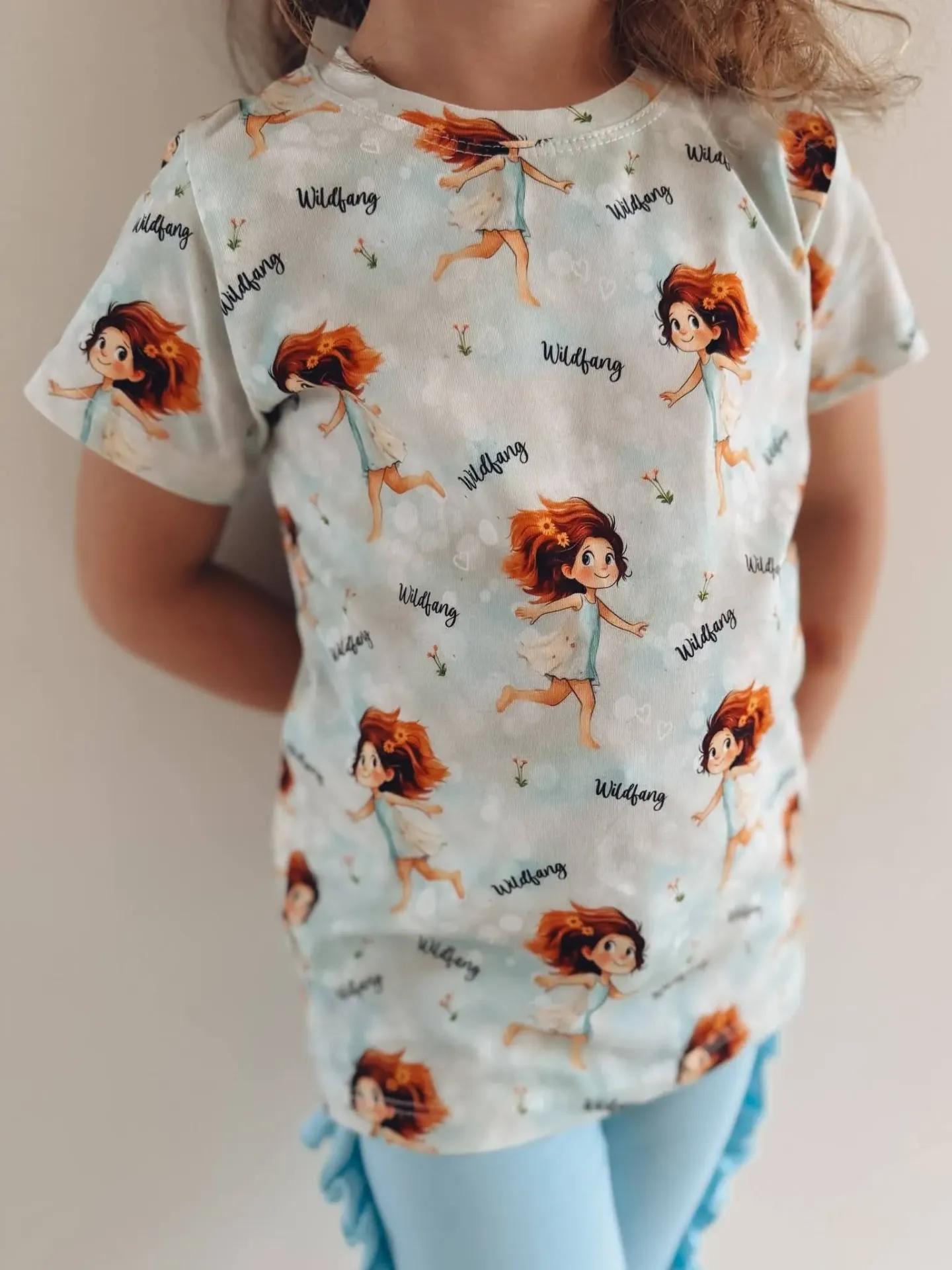 Meisjes T-shirt met meisje print (98)
