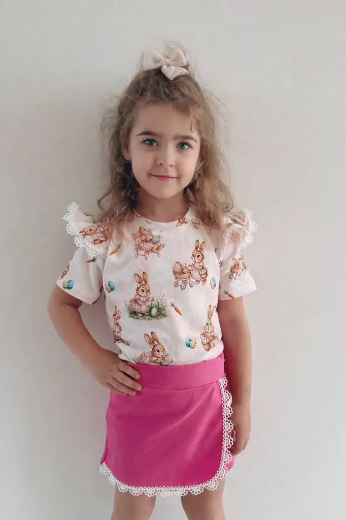 Dziewczęcy T-shirt z nadrukiem króliczków (92)